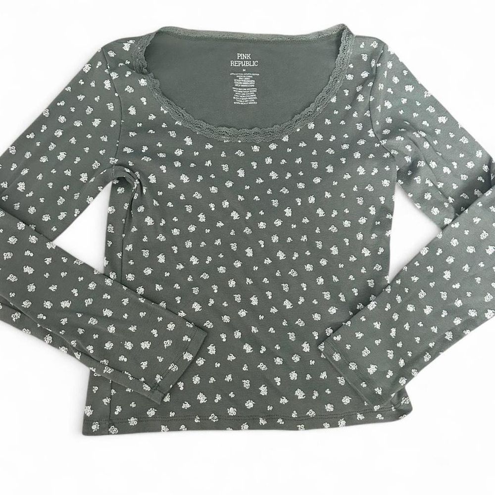 Pink Republic Women's Olive Floral Long Sleeve Top